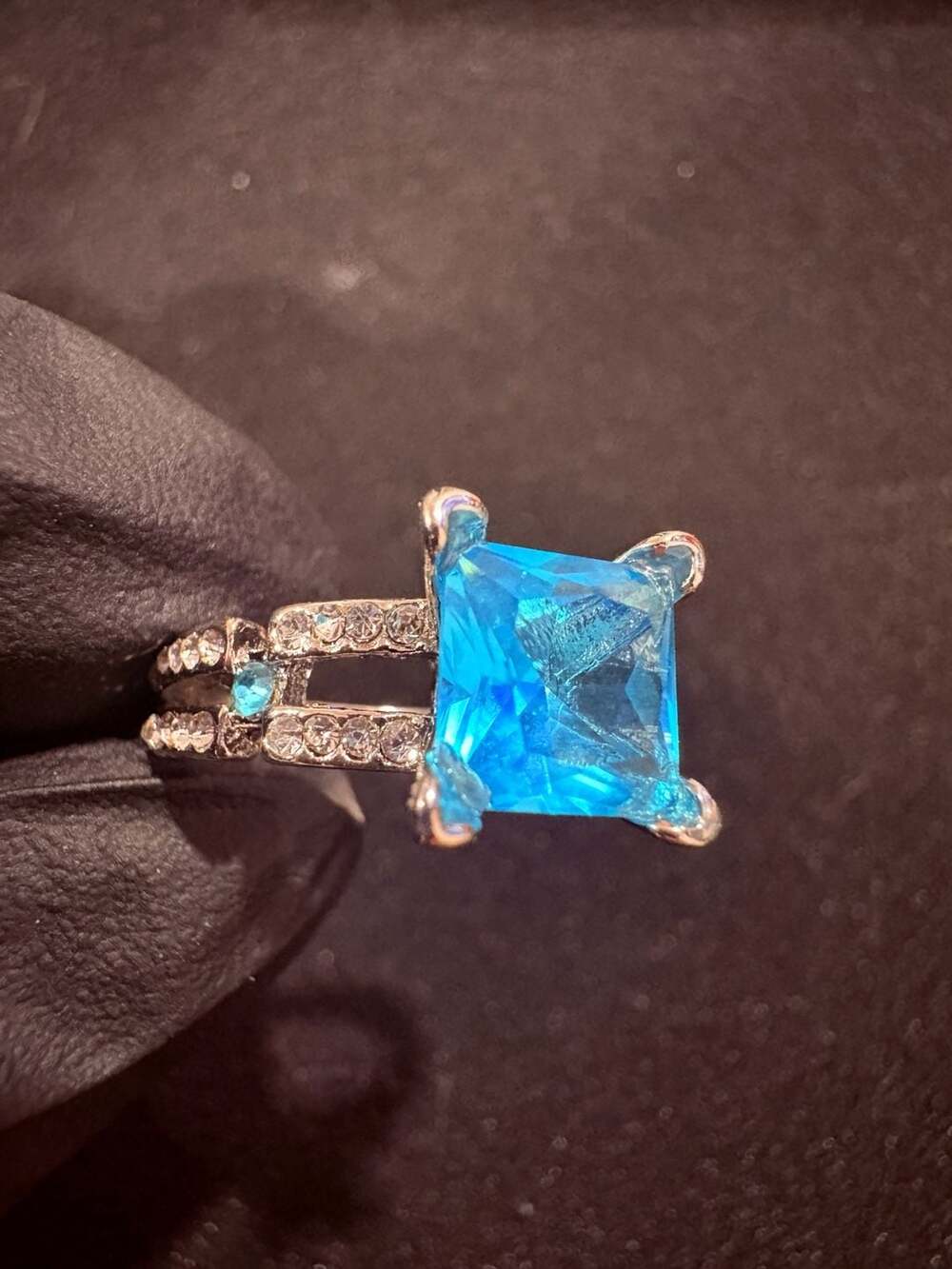 Blue Princess Cut Ring - Picture 5 of 6